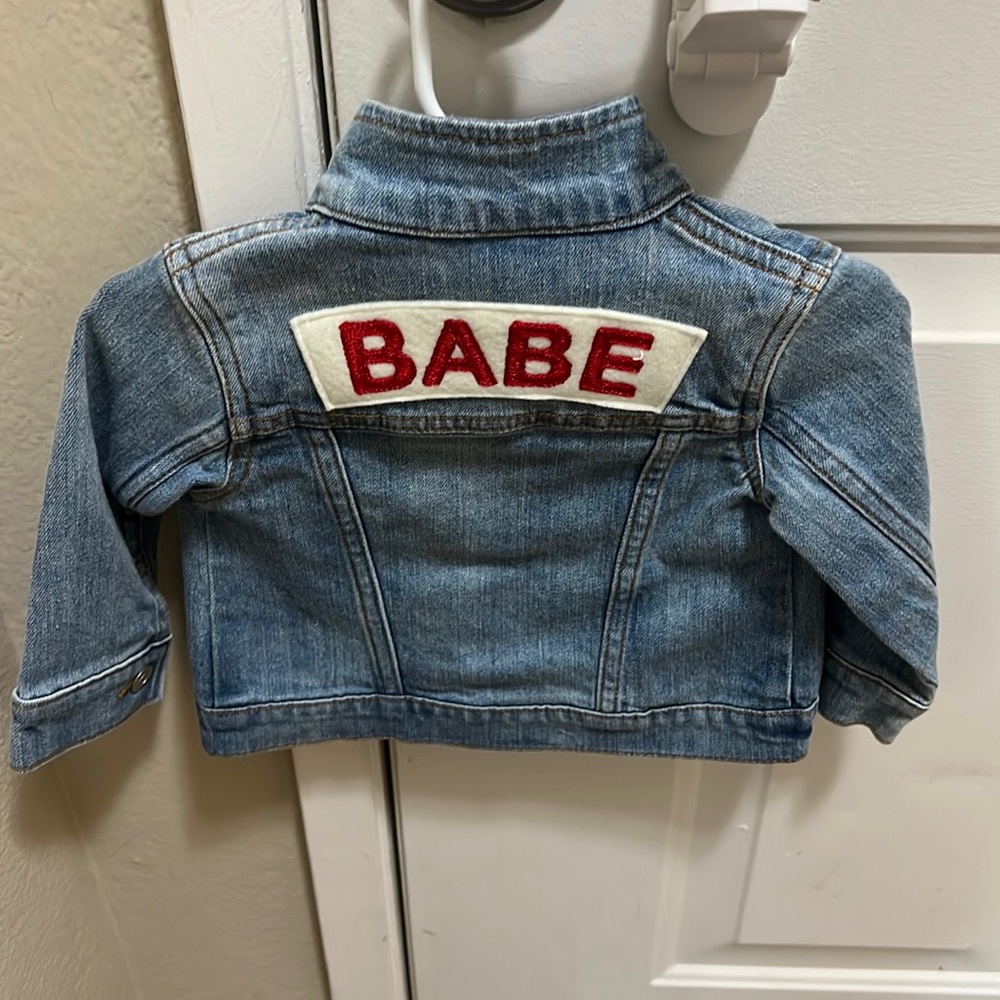 Babe Ingrid and Isabel baby jean jacket